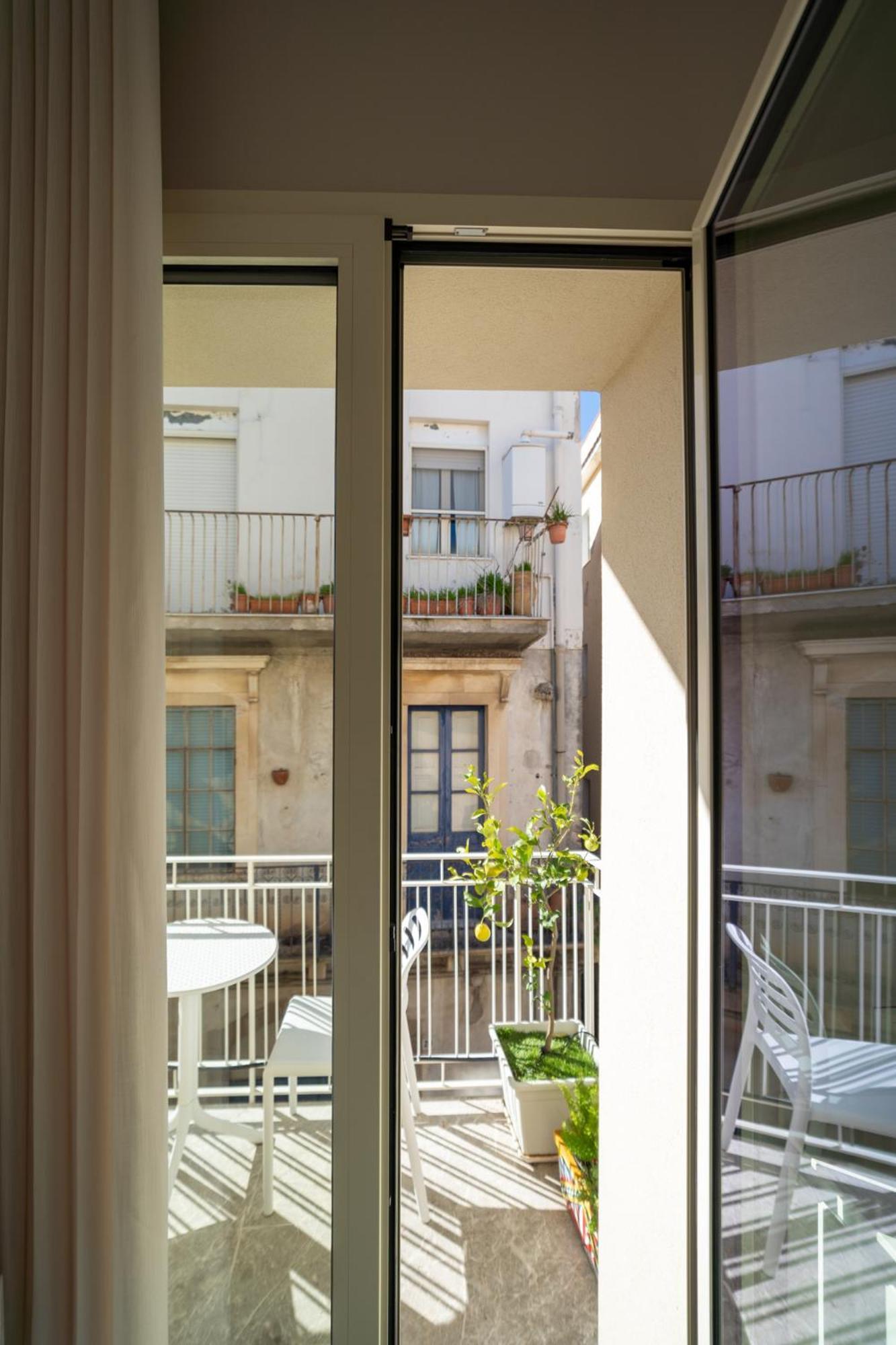 Taoetna Guest House, 陶尔米纳 外观 照片