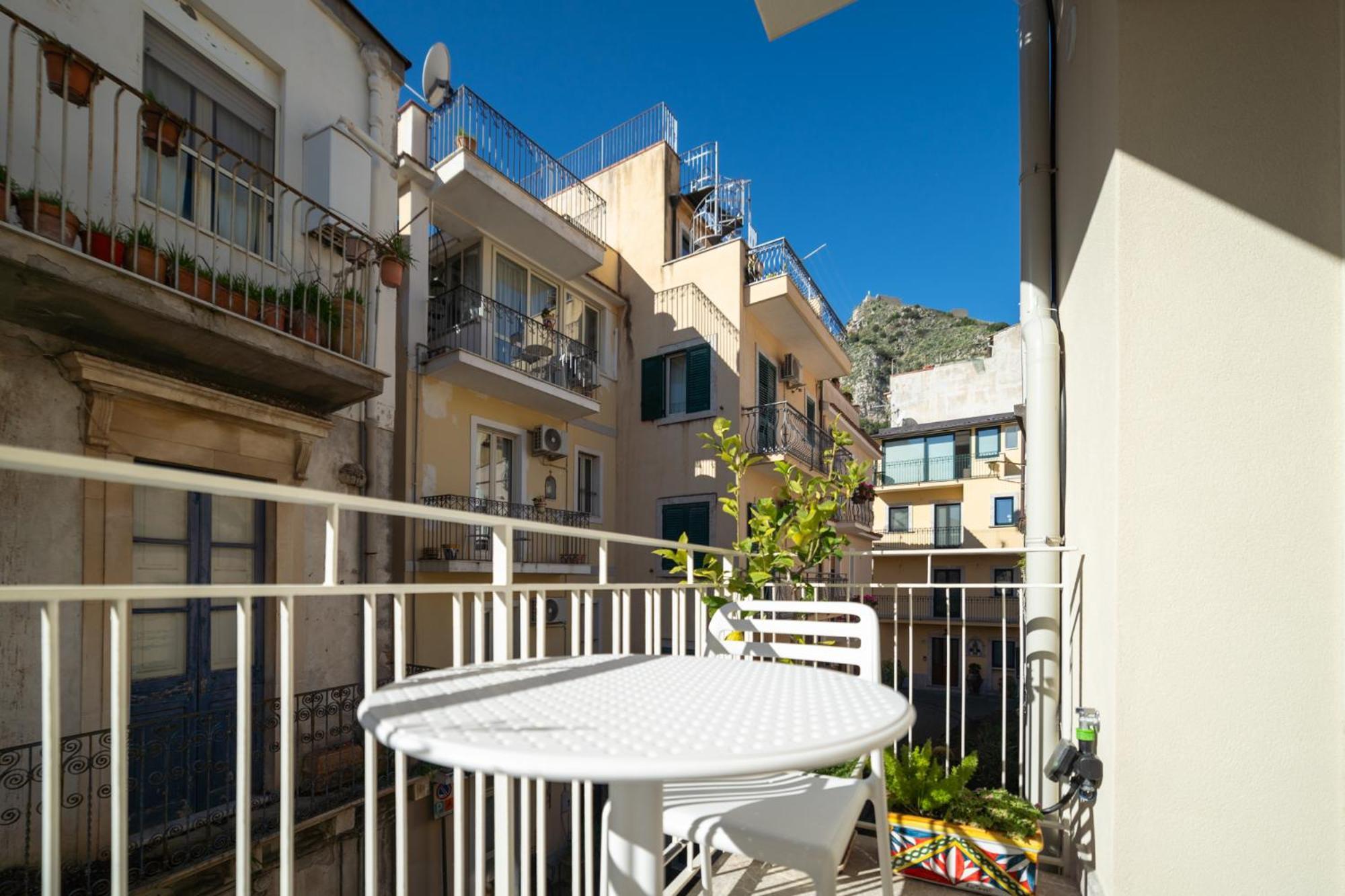 Taoetna Guest House, 陶尔米纳 外观 照片