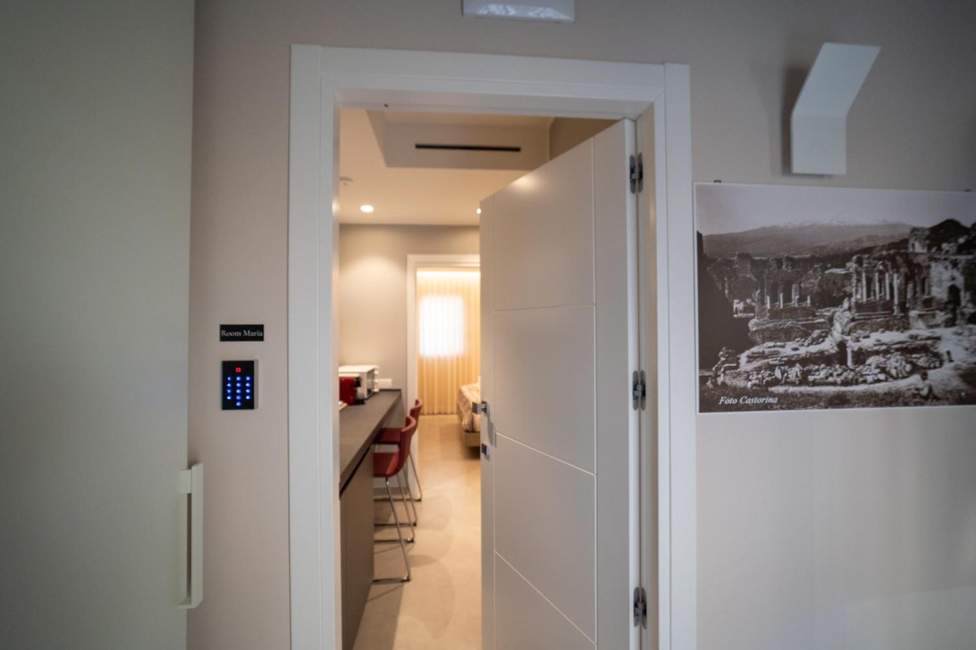 Taoetna Guest House, 陶尔米纳 外观 照片